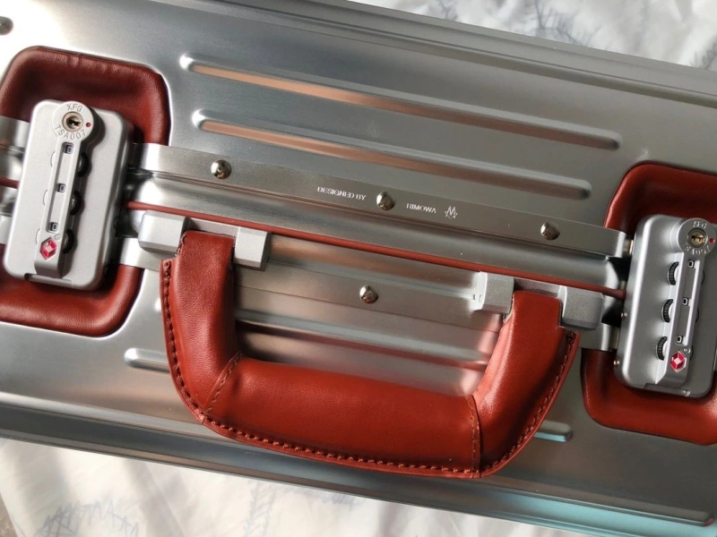 R1m0wa suitcase 4461-0120