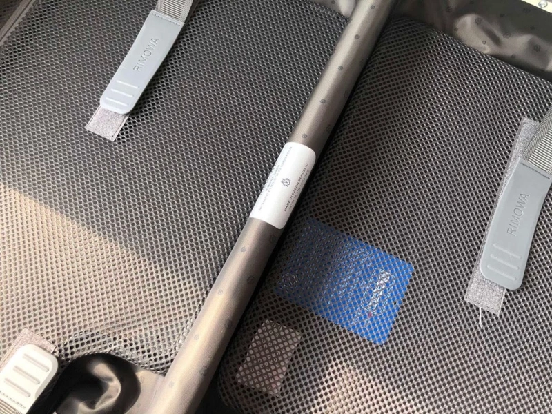 R1m0wa suitcase 4461-0120