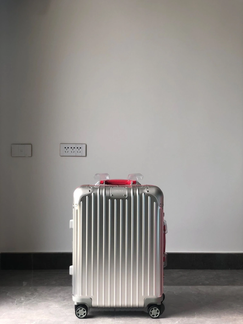 R1m0wa suitcase 4461-0121