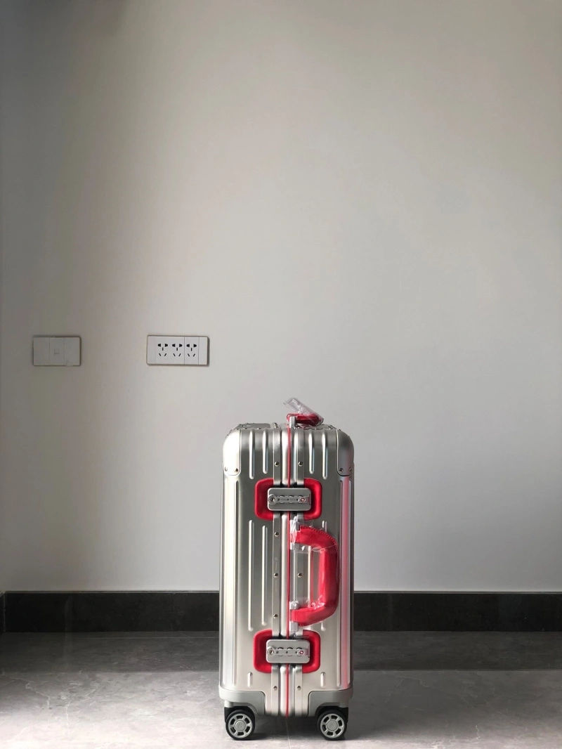 R1m0wa suitcase 4461-0121