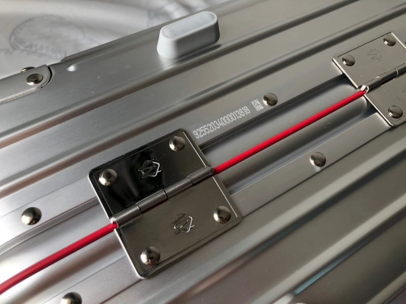 R1m0wa suitcase 4461-0121