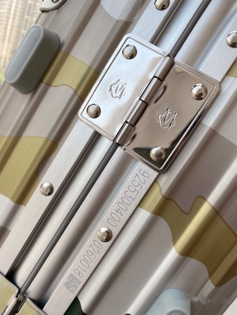 LV Suitcase 4461-0123