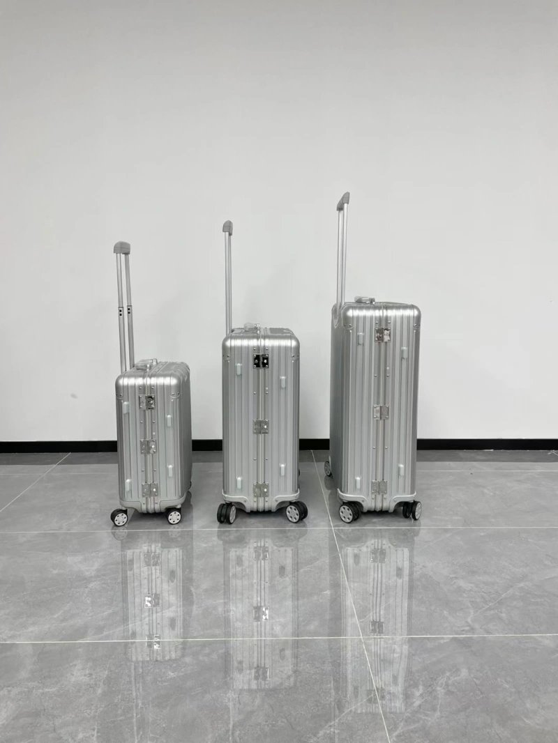 R1m0wa suitcase 4461-0124