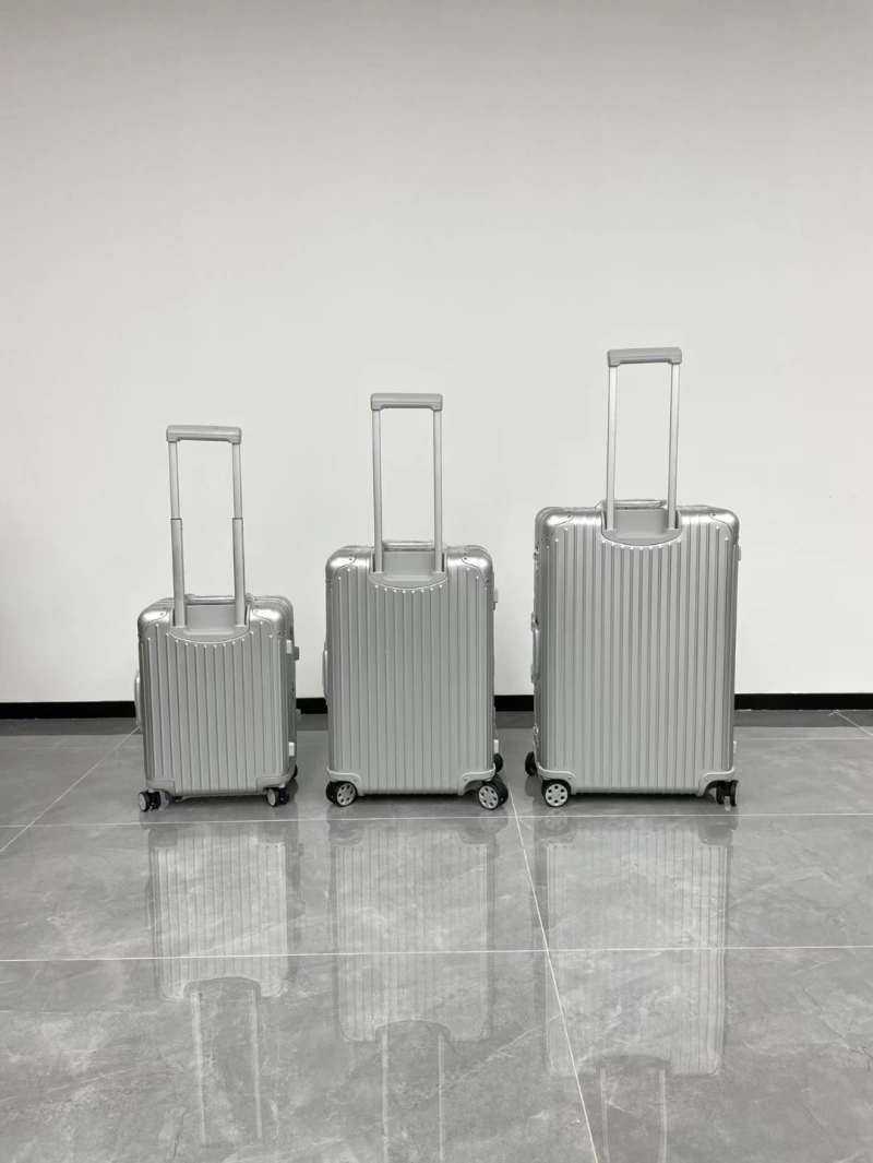 R1m0wa suitcase 4461-0124