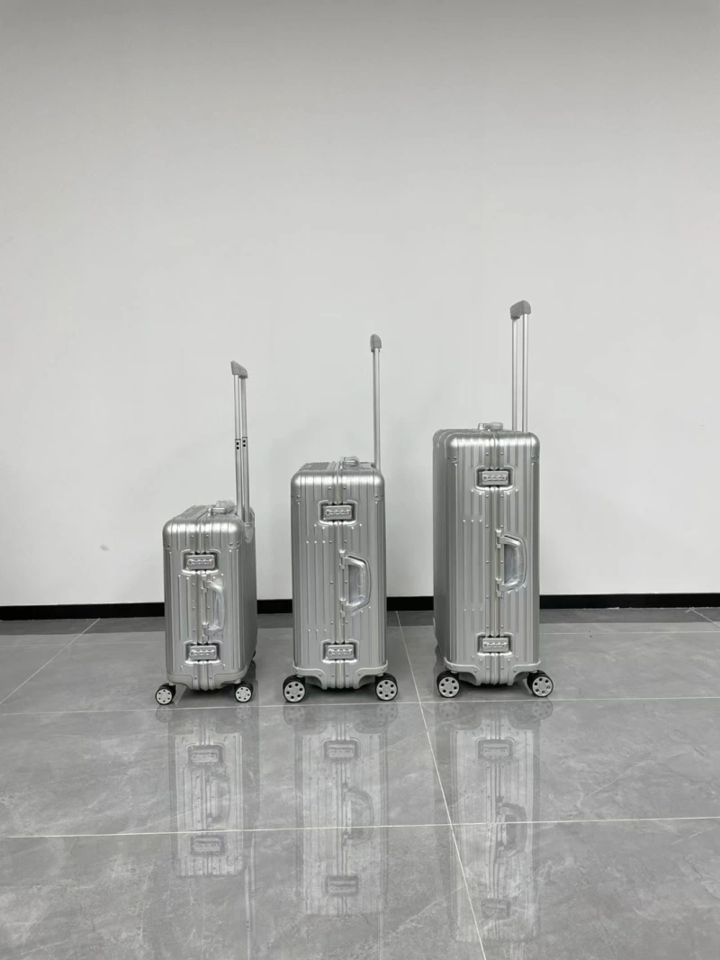 R1m0wa suitcase 4461-0124