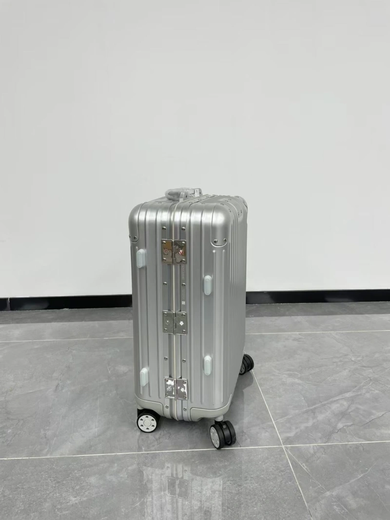 R1m0wa suitcase 4461-0124