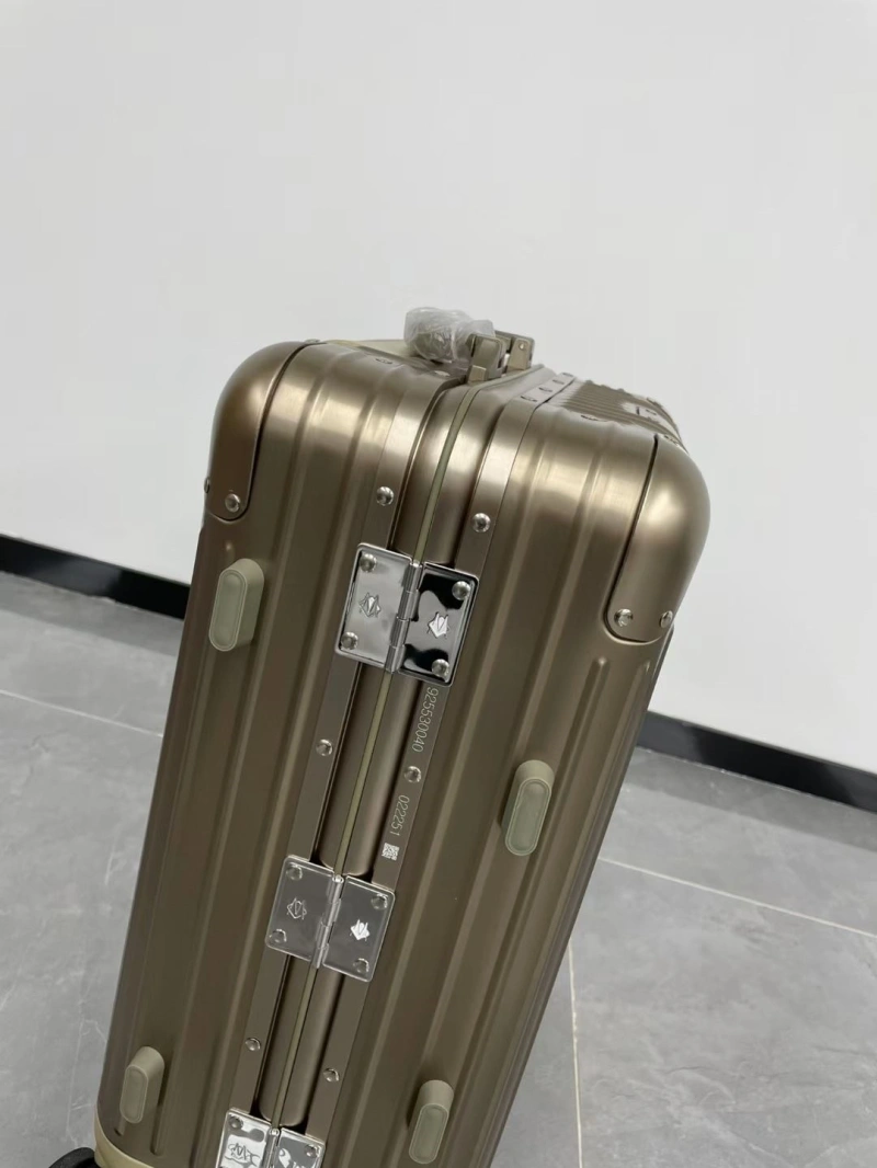 R1m0wa suitcase 4461-0125