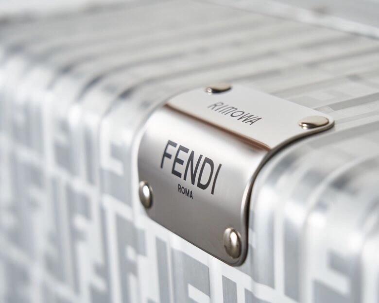 R1m0wa suitcase 4461-0131