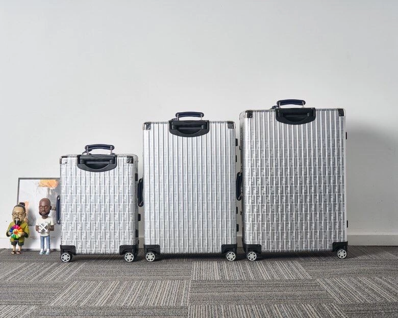 R1m0wa suitcase 4461-0132