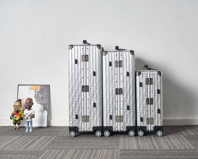 R1m0wa suitcase 4461-0132