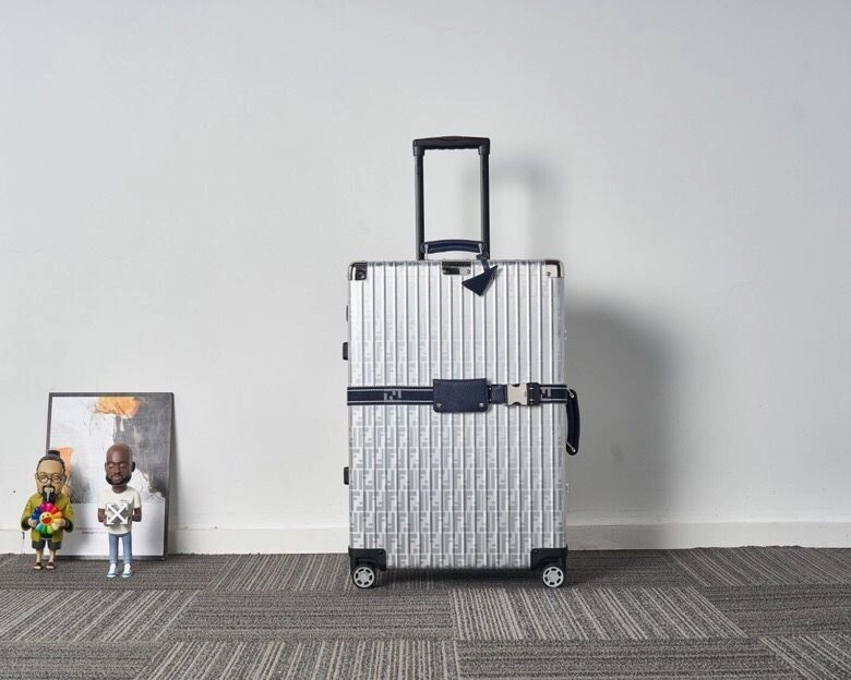 R1m0wa suitcase 4461-0132