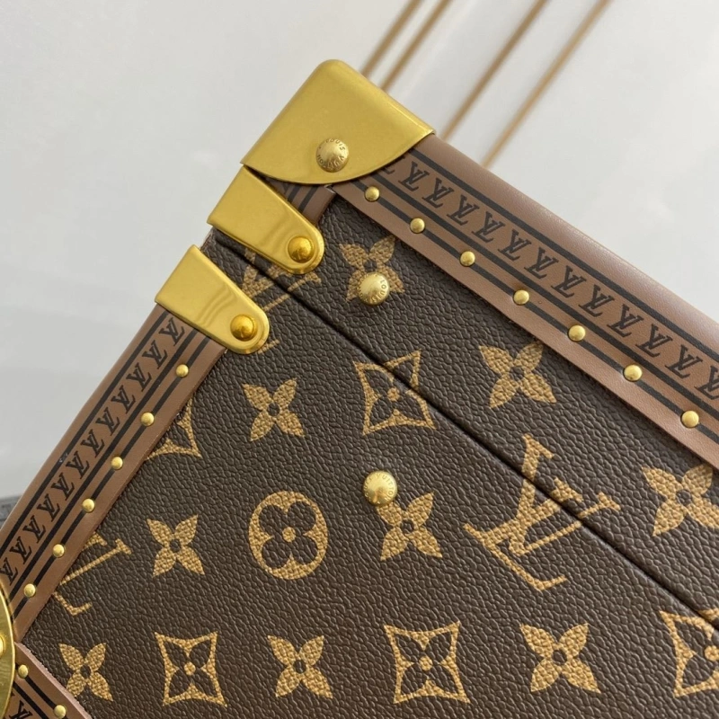 LV Suitcase 4461-0133