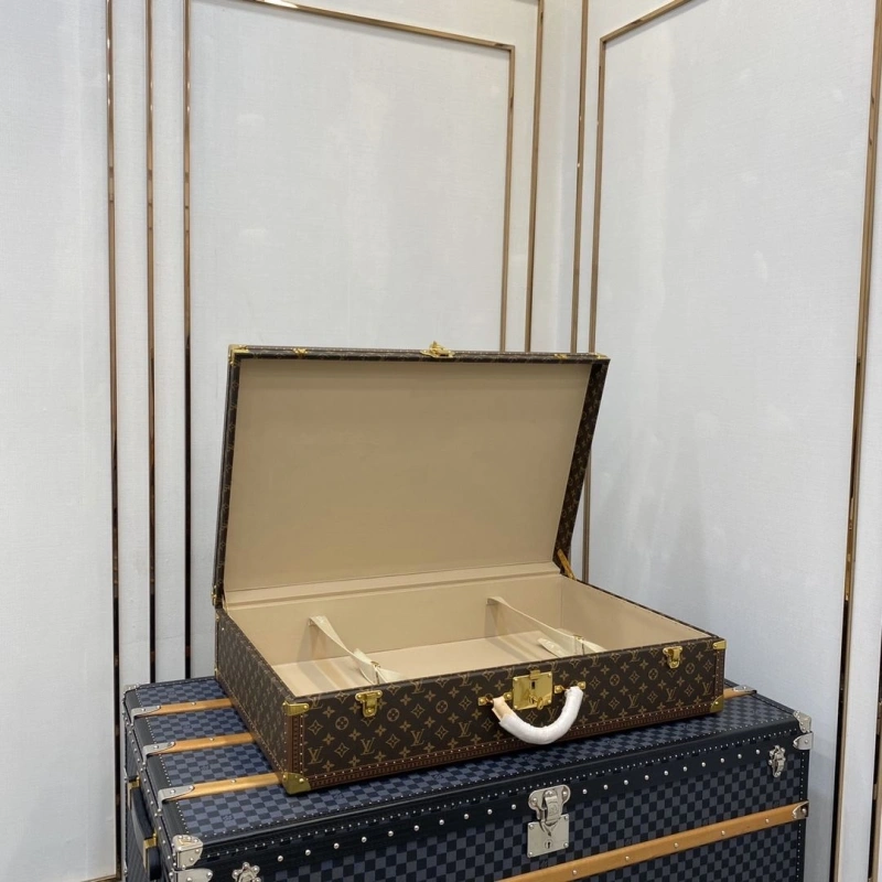 LV Suitcase 4461-0133