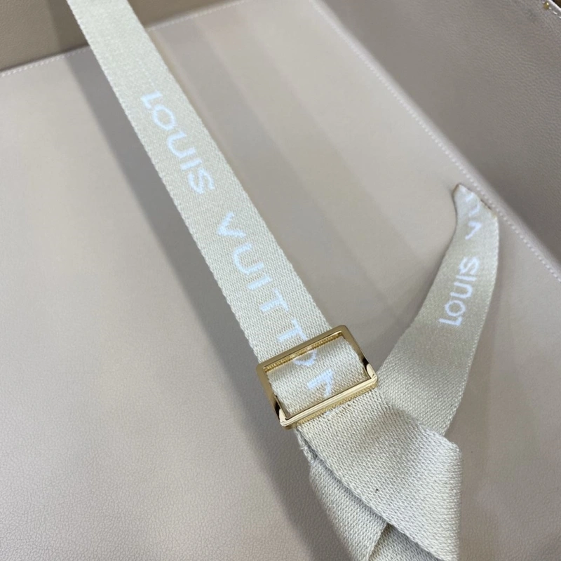 LV Suitcase 4461-0133