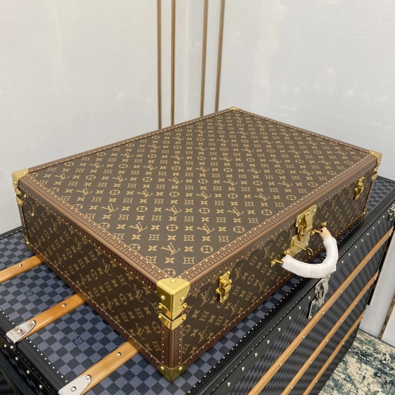 LV Suitcase 4461-0135