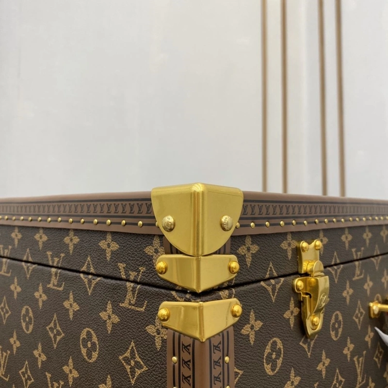 LV Suitcase 4461-0137