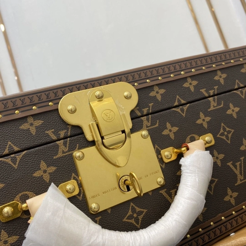 LV Suitcase 4461-0137