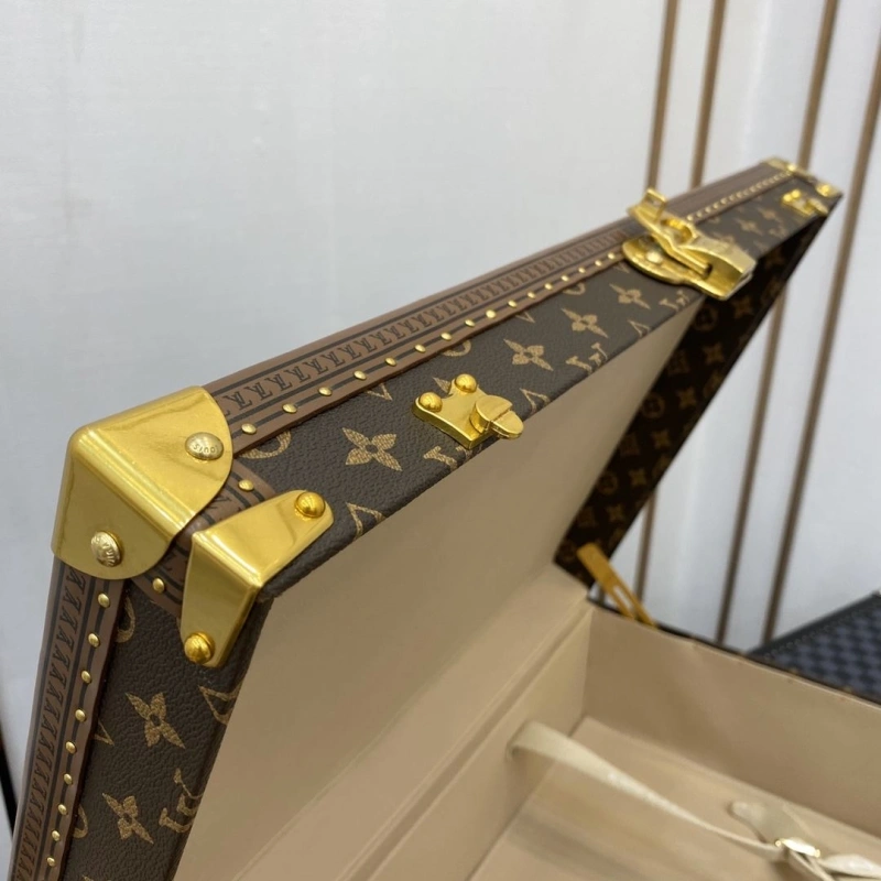 LV Suitcase 4461-0138