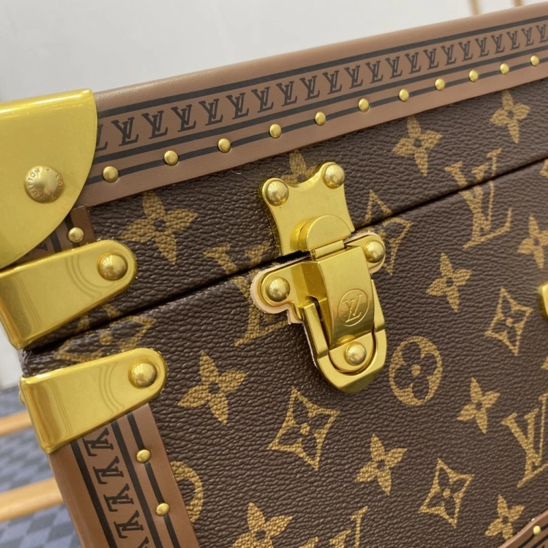 LV Suitcase 4461-0139