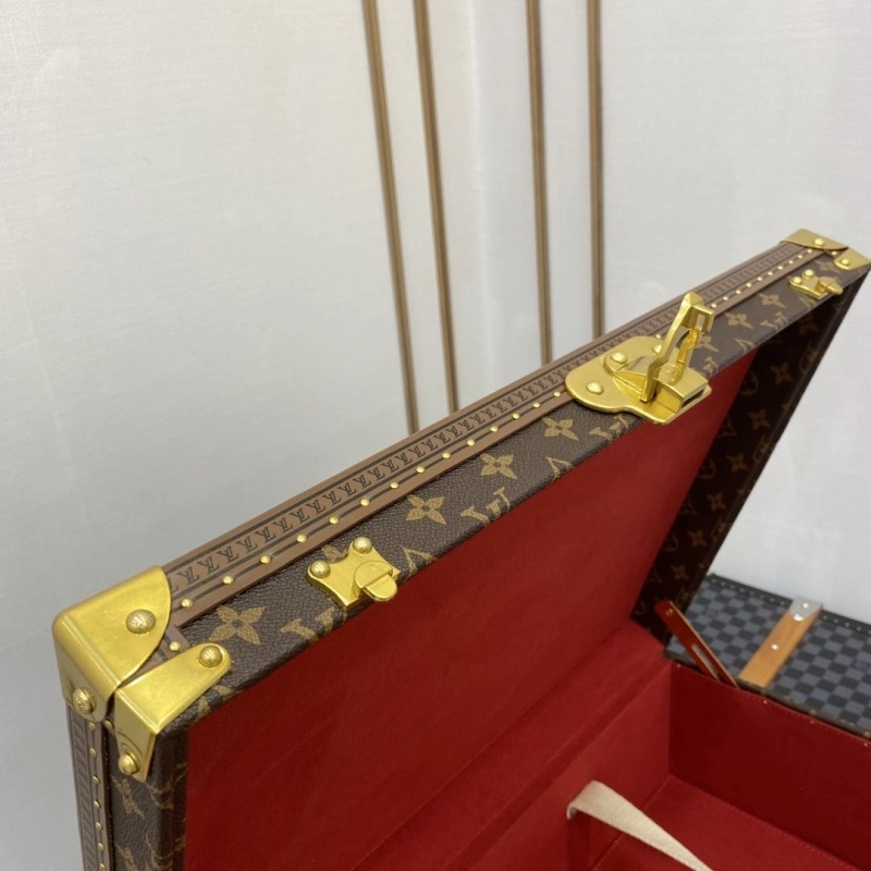 LV Suitcase 4461-0139