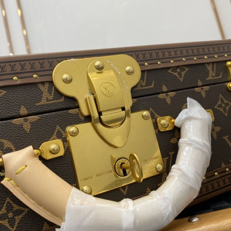 LV Suitcase 4461-0140