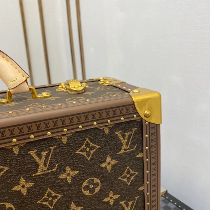 LV Suitcase 4461-0141