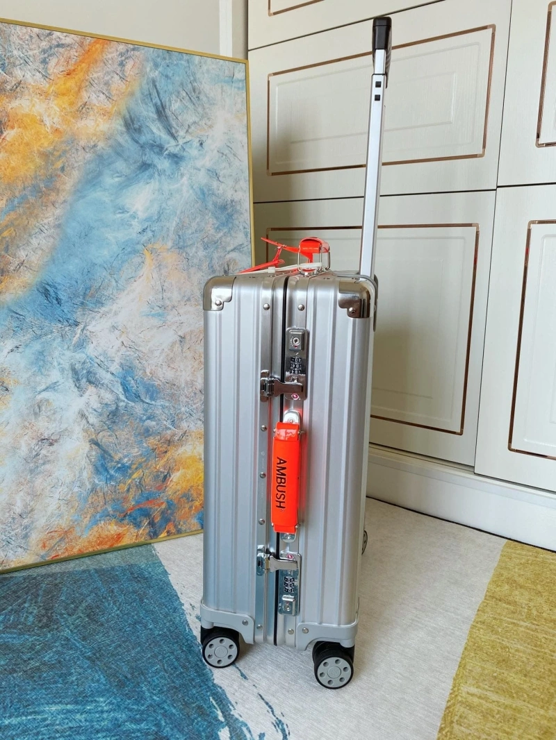 R1m0wa suitcase 4461-0152