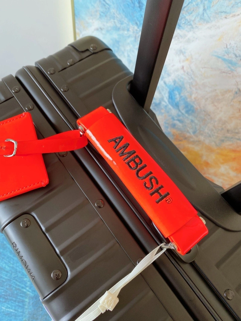 R1m0wa suitcase 4461-0153