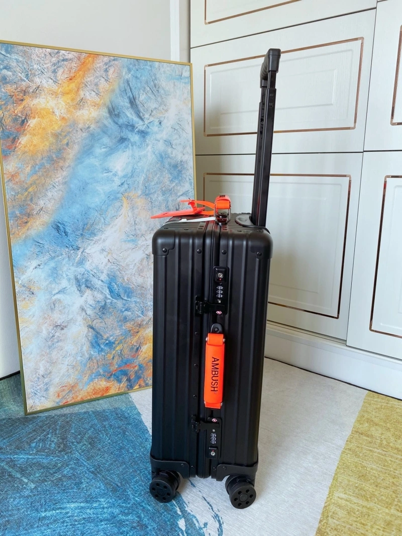 R1m0wa suitcase 4461-0153
