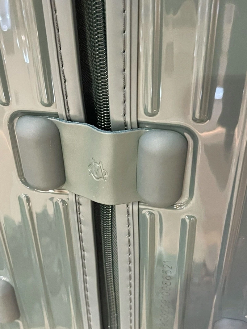 R1m0wa suitcase 4461-0164
