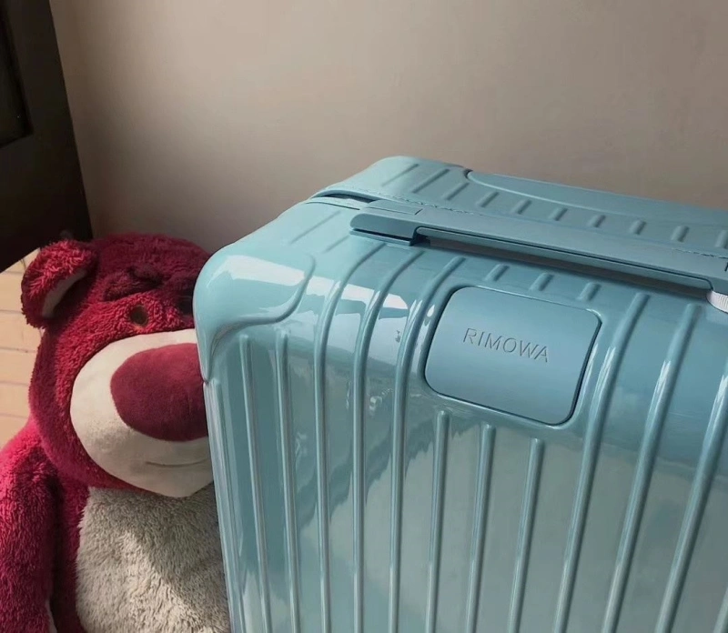 R1m0wa suitcase 4461-0167