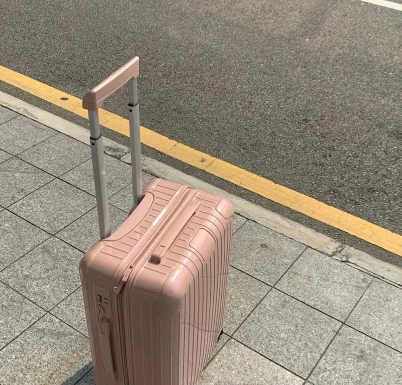 R1m0wa suitcase 4461-0168