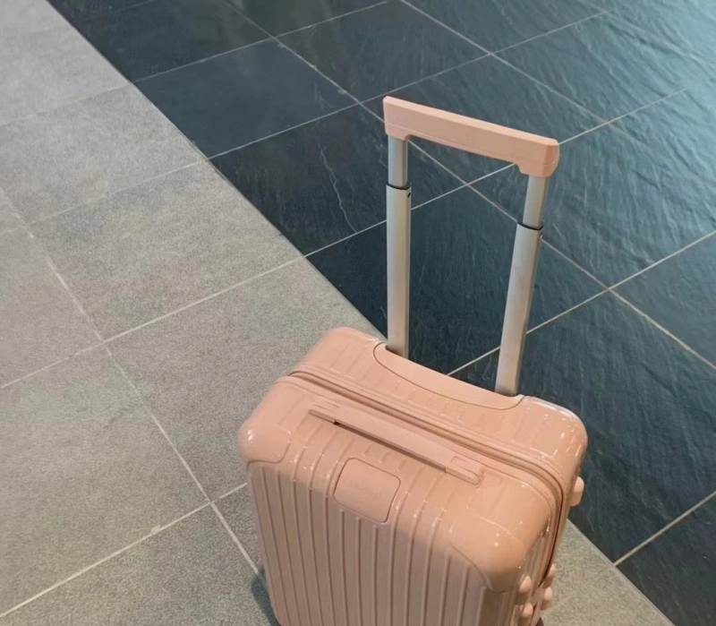 R1m0wa suitcase 4461-0168