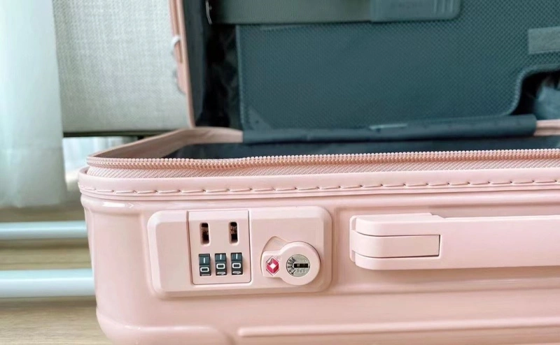 R1m0wa suitcase 4461-0168