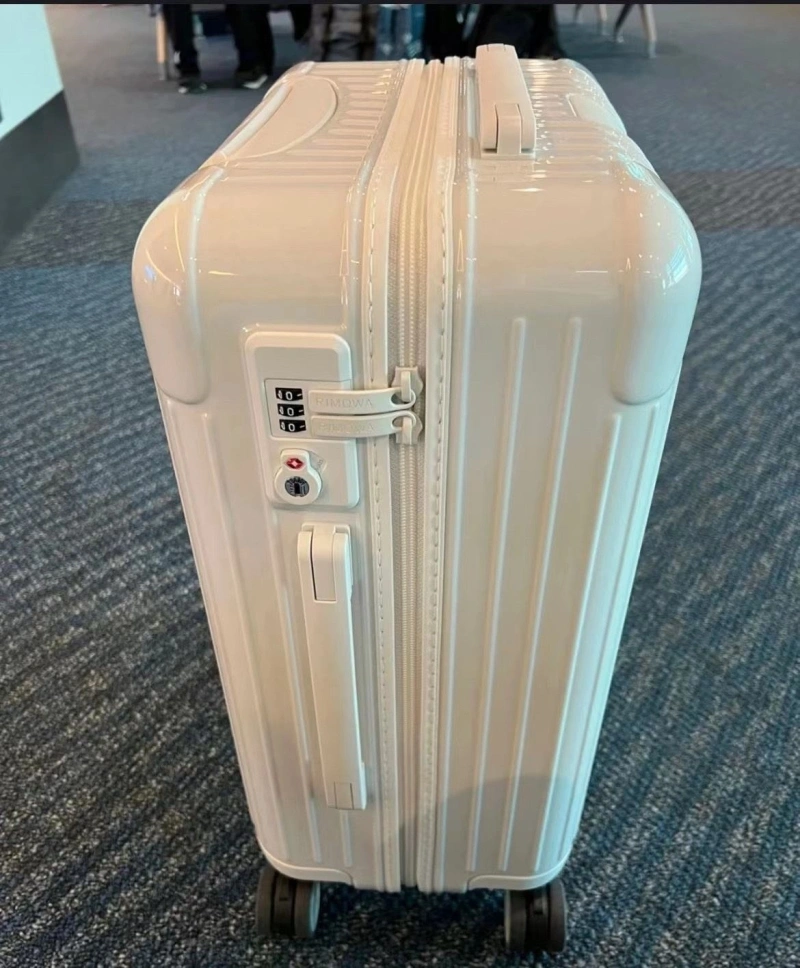 R1m0wa suitcase 4461-0169