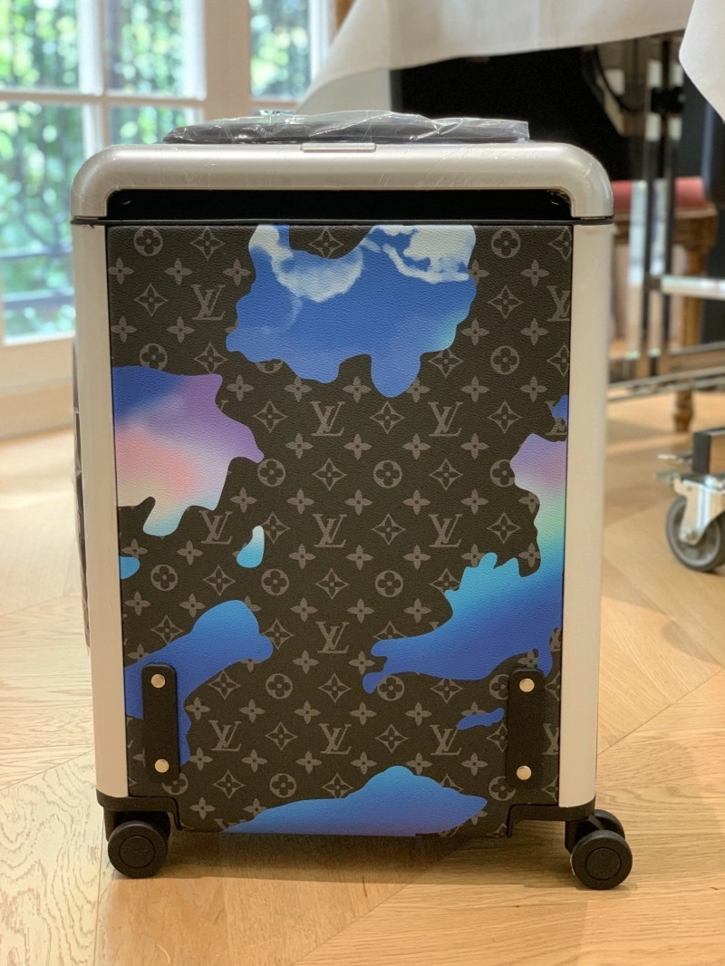 LV Suitcase 4461-0170