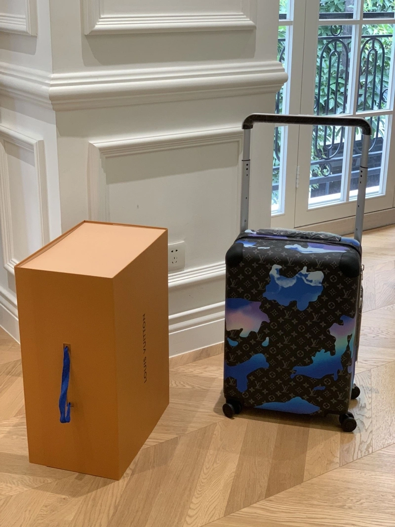 LV Suitcase 4461-0170