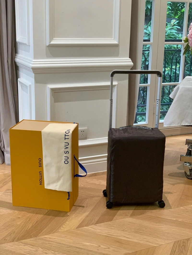 LV Suitcase 4461-0175