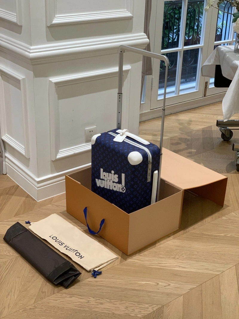 LV Suitcase 4461-0177