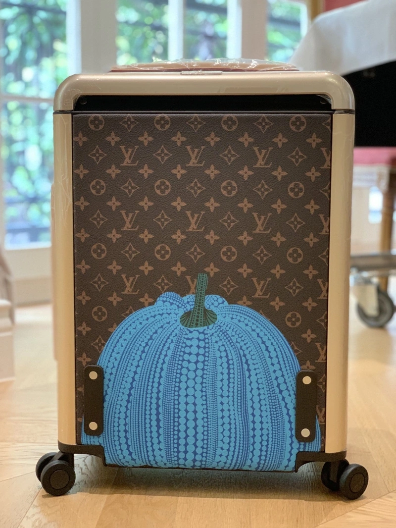 LV Suitcase 4461-0185
