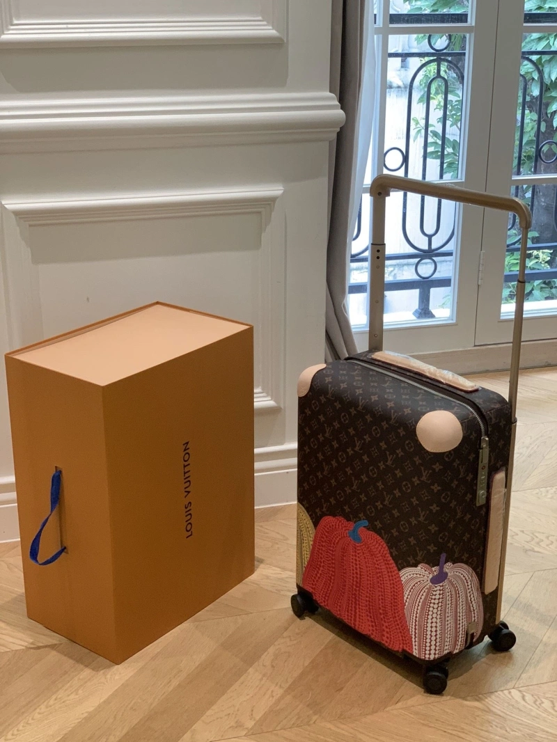 LV Suitcase 4461-0185