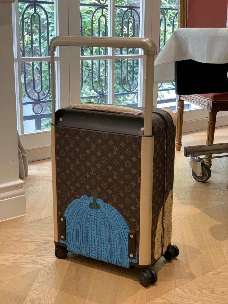 LV Suitcase 4461-0185