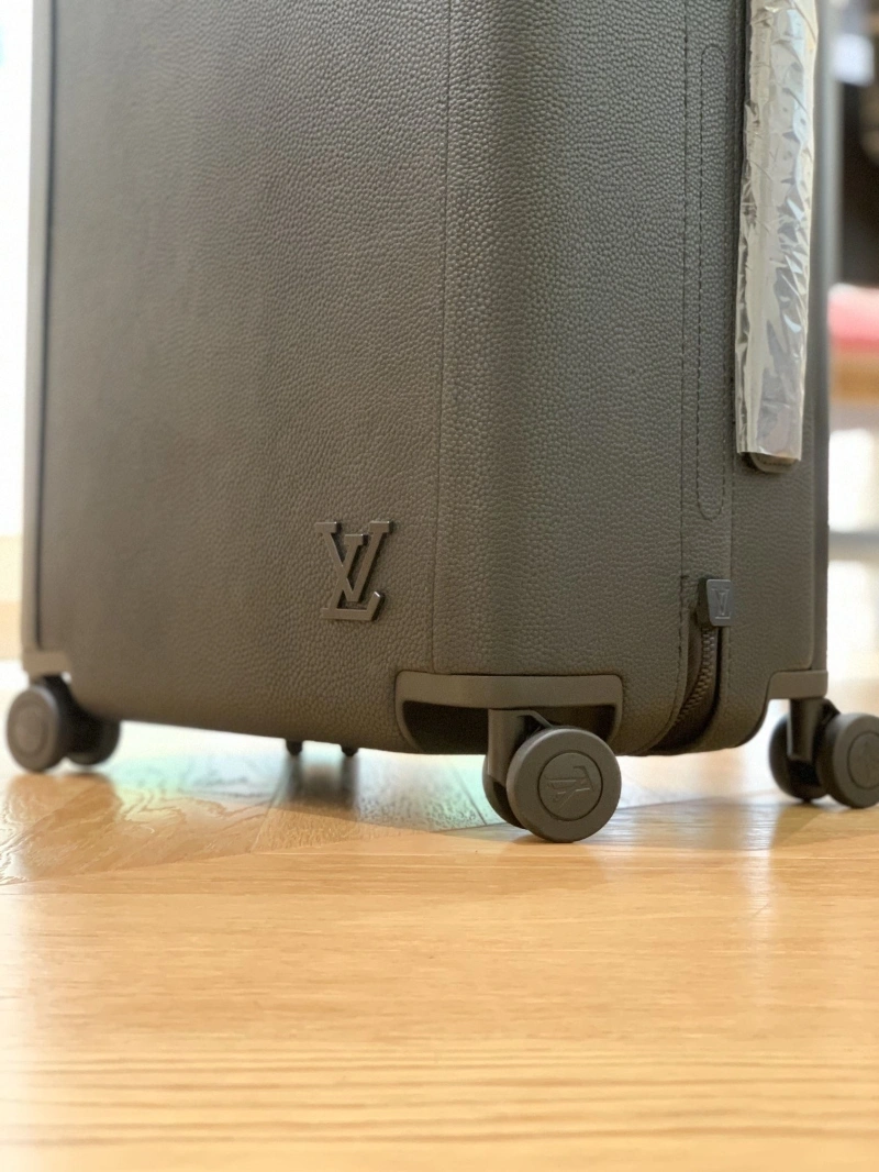 LV Suitcase 4461-0189