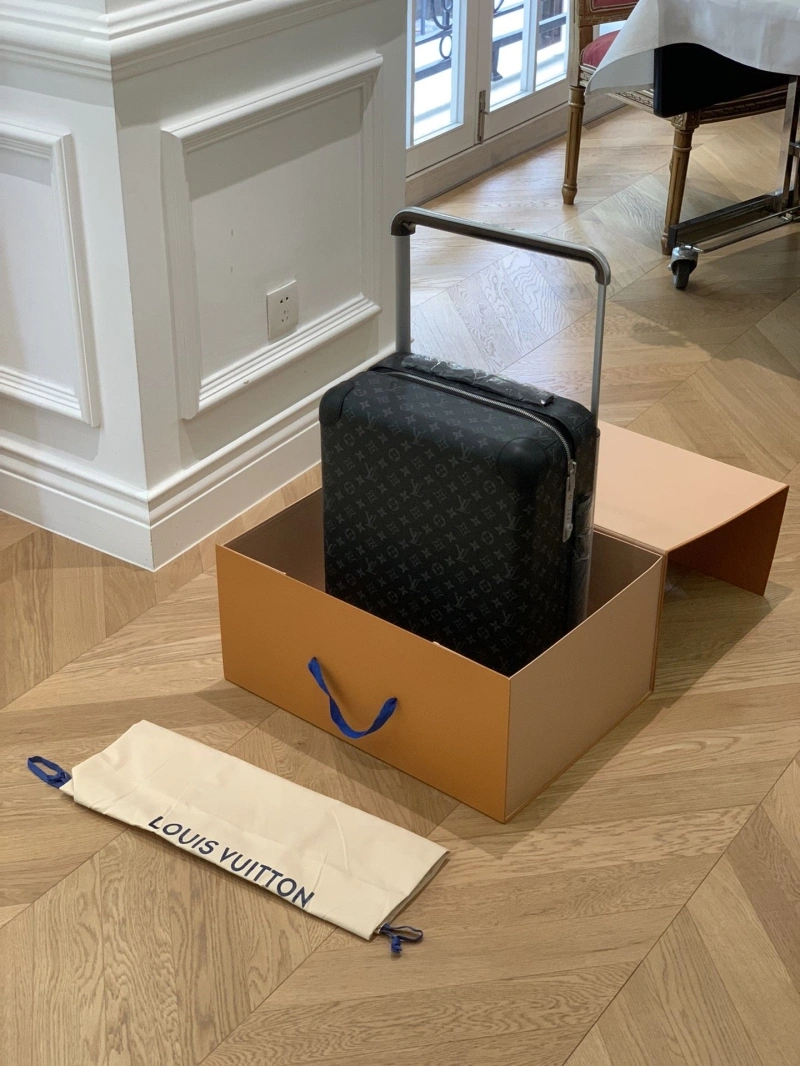 LV Suitcase 4461-0190