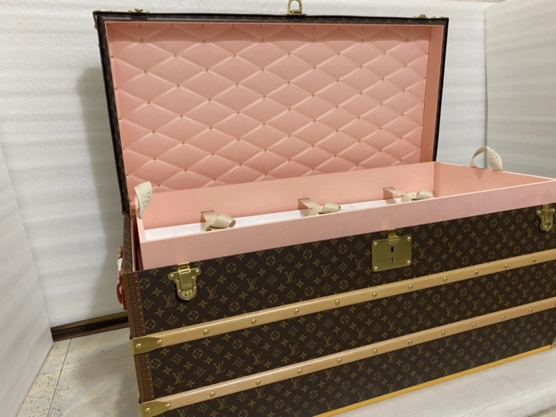 LV Suitcase 4461-0193