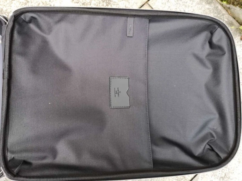 LV Suitcase 4461-0195