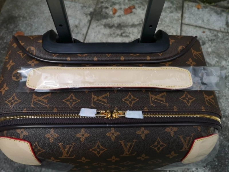 LV Suitcase 4461-0198