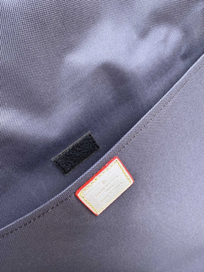LV Suitcase 4461-0202