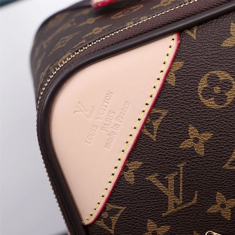 LV Suitcase 4461-0225