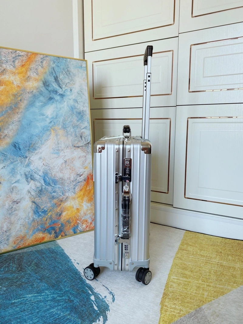 R1m0wa suitcase 4461-0228